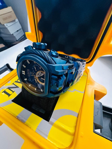 Reloj Pulsera Invicta Bolt Seuz Azul Con Cadena En Bisel Azul Marino Azul Marino Azul Oscuro (Usado)