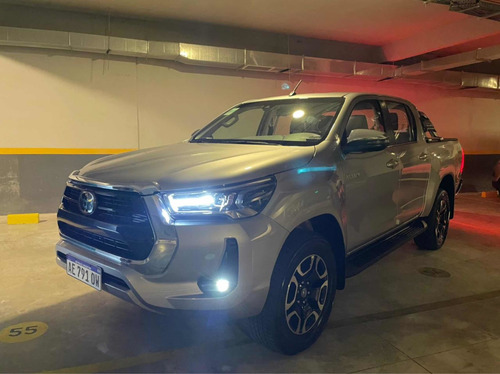 Imagen 9 de 15 de Toyota Hilux Srx 4x2 At