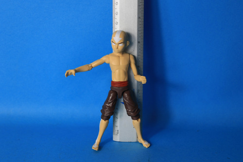 Battle Aang Avatar The Last Airbender Mcfarlane Toys (Usado)