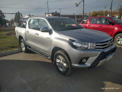Toyota Hilux 2.8 Cd Srv Pack 177cv 4x2 2016