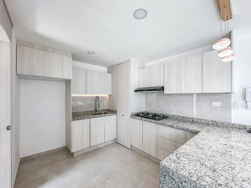 Casa En Venta Con Recámara En Planta Baja En Parque Veracruz.