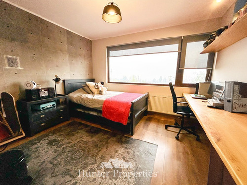 Casa En Venta De 4 Dorm. En Peñalolén Sector Las Pircas