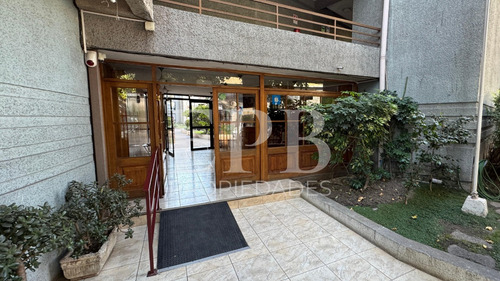 Se Vende Amplio Departamento 2d 1b En Sector Residencial