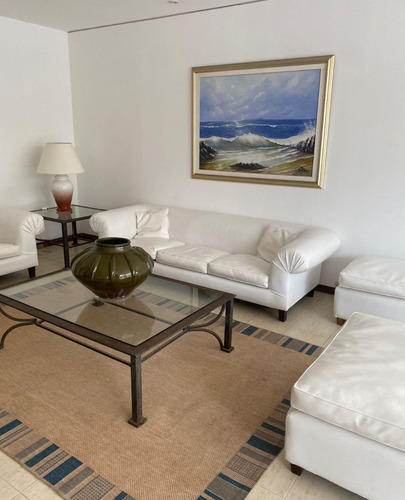 Venta Departamento Edificio Kennedy, Punta Del Este, Cochera, Inmejorable Ubicación, Dueño Directo