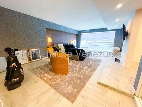 Agp Encantadora Casa Con Elegante Estilo, Confort Y Lujo En Venta En Santa Eduvigis 25-13411 Ys