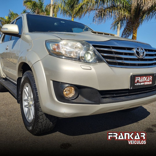Toyota Hilux SW4 3.0 SRV 4X4 16V TURBO INTERCOOLER DIESEL 4P AUTOMÁTICO