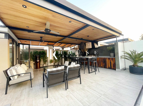 Excelente Penthouse Azotea Equipada/vista Norte/3d+ Servicio