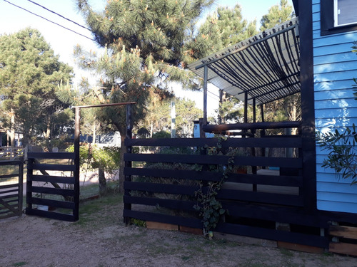 En Alquiler Temporada! Cabaña Cambalache, Casa De Madera, Monoambiente. A 350mts. De La Playa, Zona La Viuda, Para 2 O 3 Adultos, Punta Del Diablo, Rocha, Uruguay.
