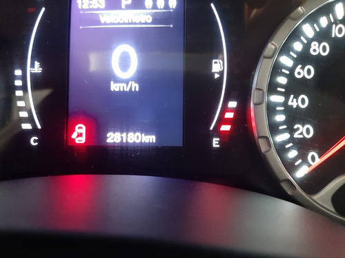 Imagem 8 de 14 de Renegade Sport 1.8 Automático Flex 2017 28milkm Única Dona