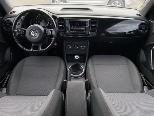 Imagen 13 de 20 de Volkswagen Beetle New Desing Mt 2018 - 2500cc