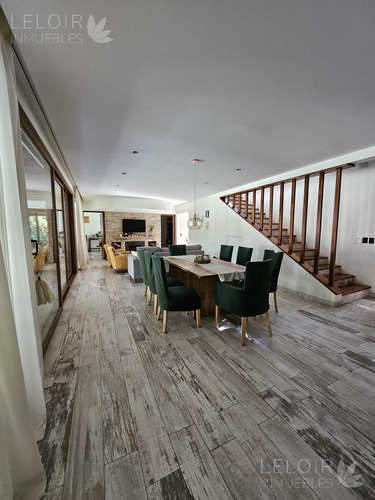 Casa En Venta 5 Amb En Parque Leloir