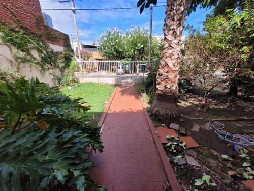 Imagen 15 de 15 de Casa · Lote 350m2 · Alberdi