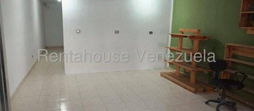 %% Raiza Suarez Vende Local Comercial En Zona Oeste De Barquisimeto 2 5 1 7 6 7 3 Con Muy Buena Ubicación Alta Seguridad Y Con Posibilidad A Construir
