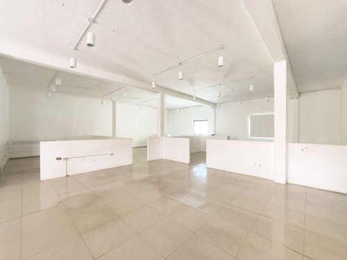 Local Comercial En Renta Sobre Av. Itzaes