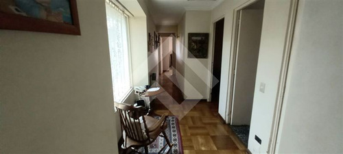 Casa En Venta De 3 Dorm. En La Reina