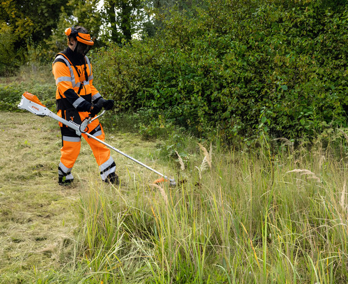 Roçadeira Stihl A Bateria Fsa 135 Profissional Completa