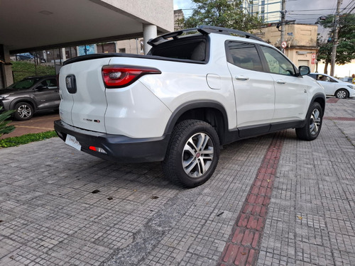 Fiat Toro 2.4 16v Freedom Flex 4x2 Aut. 4p