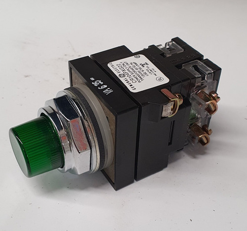 Imagen 2 de 5 de Botón Ge Iluminado Pulsador Color Verde Cr104pbt11g1s2