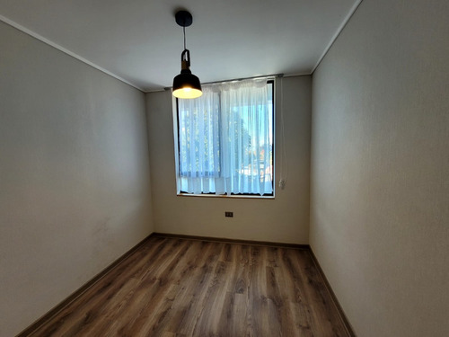 Semi Nuevo, A Cuadras Del Centro Y Pasos Del Liceo Alemán