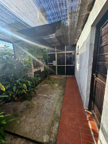 Venta Casa 2 Dorm+comercio Gral Rojo Ap. Credito