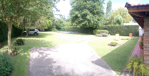 Imagen 3 de 13 de Casa Quinta En Glew, Amplio Parque