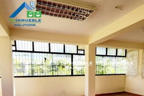 Imagen 5 de 8 de En Venta Cómoda Casa De 4 Habitaciones Y 3 Baños En La Urbanización Playa Grande