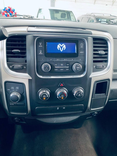 Dodge Ram 2500, Slt V8, 4x4 2017