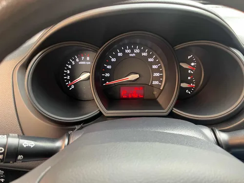 Kia Rio 1.4 At