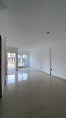 Town House A Estrenar En Obra Blanca La Esmeralda San Diego Edo. Carabobo Cumbres De La Esmeralda Tp Cod: Intth-01