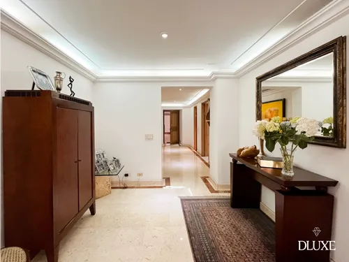 Vendo, Apartamento En La Carolina, 4 Habitaciones Para Inversión
