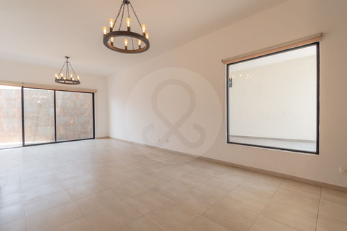 Casa En Venta En Bosque Esmeralda