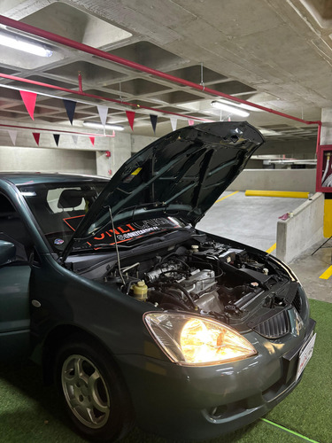 Mitsubishi Lancer Glx 2-1