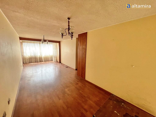 Departamento En Venta De 3 Dorm. En Iquique