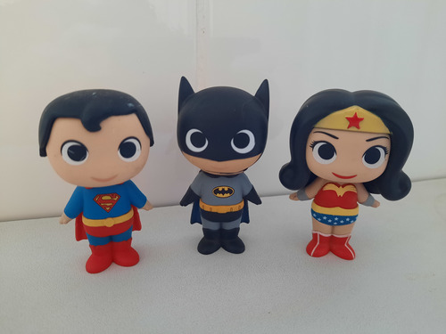 Lote Funko Mini Mystery Batman + Superman + Mujer Maravilla