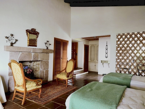 Residencia En Venta En Fracc. Tamoanchan, Jiutepec Morelos.