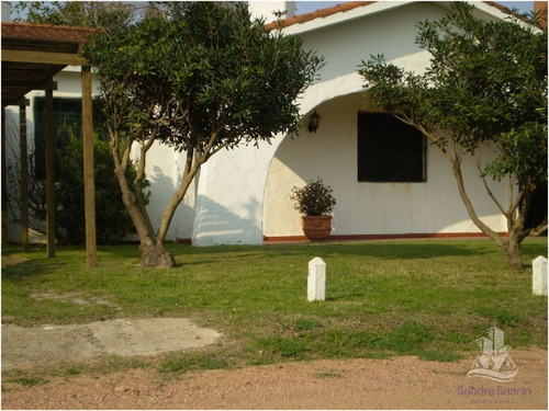 Casa En Brava, 3 Dormitorios *- Ref: 28750