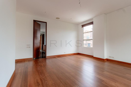 Apartamento En Arriendo/venta En La Cabrera. Cod V6405