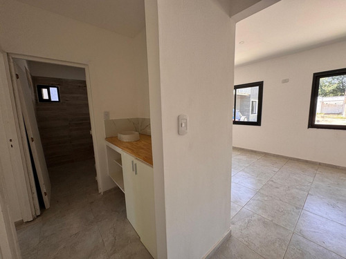 Casa En Housing Con Pileta 3 Dorm Arguello