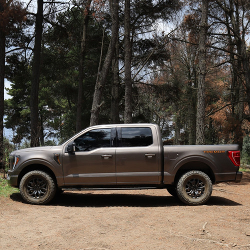 Ford Lobo Tremor Cab 4x4 At