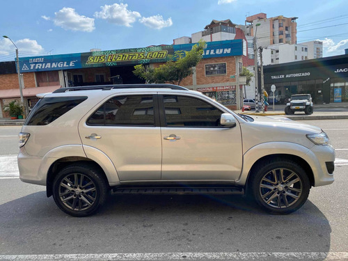 Toyota Fortuner 3.0 Diésel 4x4 A/t