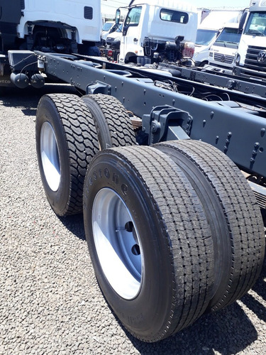 Imagem 13 de 13 de Iveco Tector 240e22