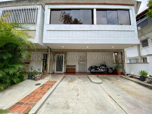 Townhouse En Venta En La Boyera Gi