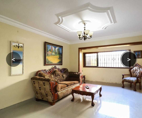 Imagen 4 de 9 de Venso Casa De 2 Niveles 4 Hab/ 194 Mt2 En Roca Mar, D.n