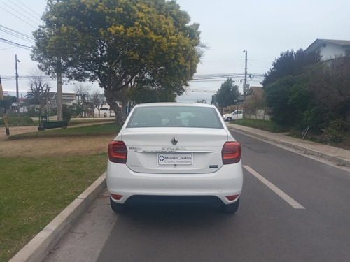Imagen 7 de 15 de Renault Symbol Zen 1.6 2019