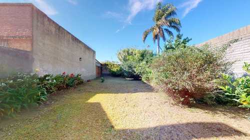 Imagen 23 de 28 de Casa En La Plata Calle 74 E/ 9 Y 10 - Dacal Bienes Raices