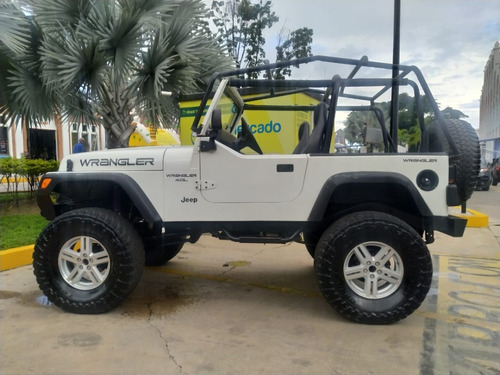 Imagen 2 de 17 de Jeep Wrangler