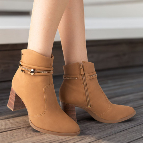 Bota Camurça Cano Baixo Bico Fino Salto Bloco Dakota Confort