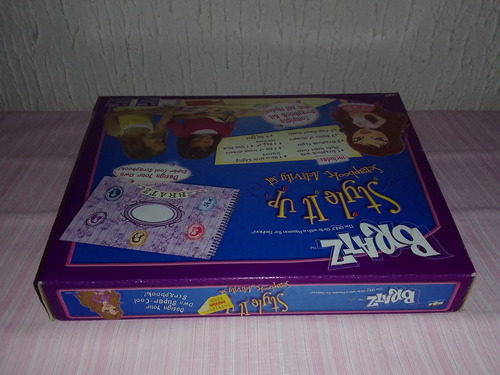 Bratz Style It Up Scrapbook Activity Set (Usado)