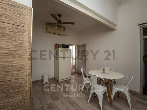 Venta Departamento Pasillo 3 Dormitorios En Arroyito