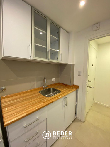 Imagen 16 de 30 de 2 Ambientes Con Balcon Saliente Reciclado!!!